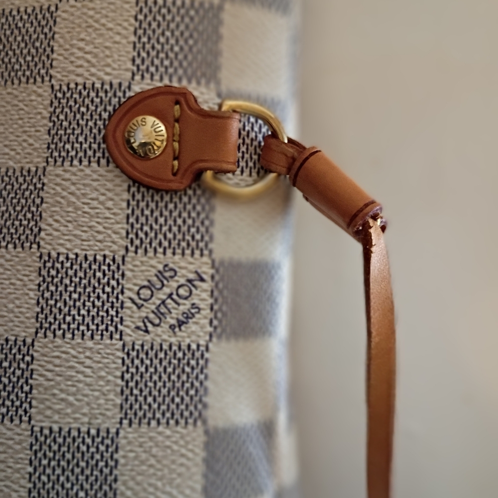 Pre-Loved Sunkissed Louis Vuitton Checkered Tote - Cream and Brown